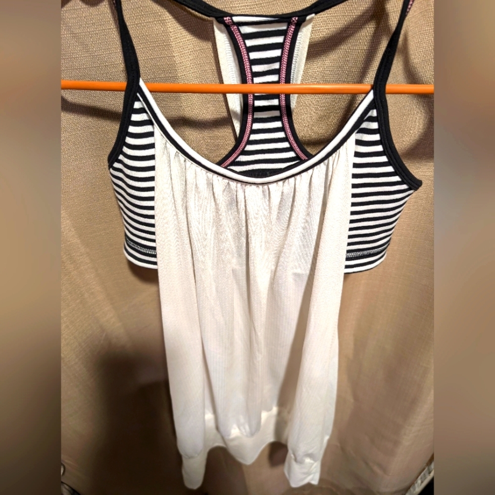 Lululemon exercise top women's